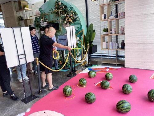 华阴吃瓜节,夏日狂欢，瓜果飘香，民俗盛宴