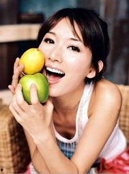 女生蜂拥吃瓜,女生圈的热议现象揭秘