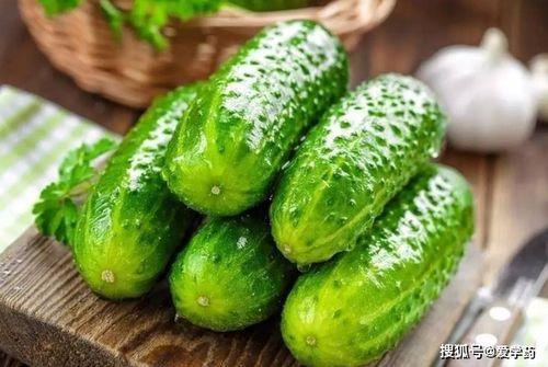 吃瓜会湿气重,湿气重？揭秘夏日消暑与养生之道