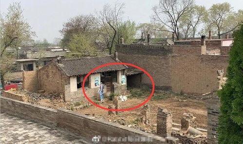 吃瓜自己家房子塌了,自家房子突塌，吃瓜群众遭遇意外变故